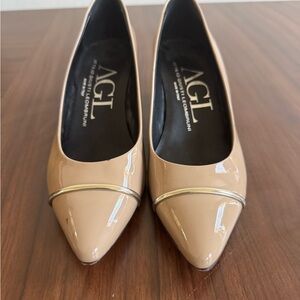 AGL Women's Beige Patent Leather Heels size Eur 37/ US 7